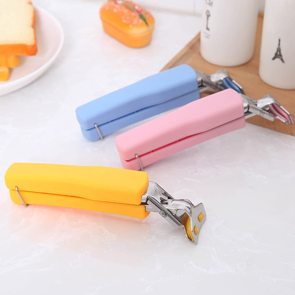 Stainless steel dish tongs, ideal for handling hot plates and bowls in the kitchen. Stainless steel dish tongs, ideal for handling hot plates and bowls in the kitchen.